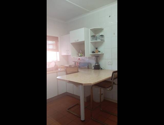 3 BEDROOM PROPERTY TO RENT IN FLORIDA LAKE